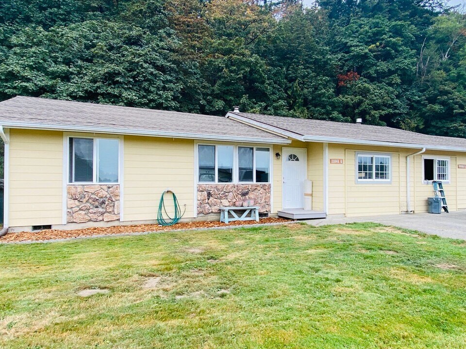 11040 N Skagit St in Burlington, WA - Building Photo