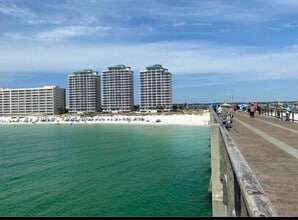 2751 Bay Club Dr in Navarre, FL - Building Photo - Building Photo