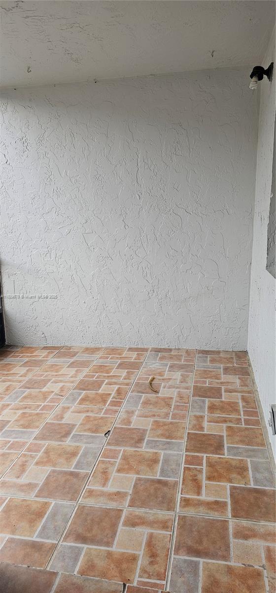 280 Racquet Club Rd in Weston, FL - Building Photo - Building Photo