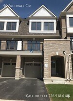 90 Fruitvale Cir in Brampton, ON - Building Photo