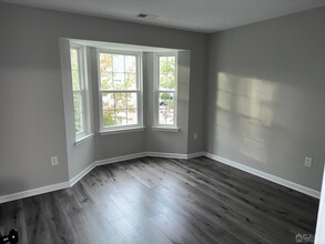 42 Clay St in North Brunswick, NJ - Building Photo - Building Photo