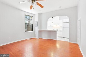 2103 E Chelten Ave in Philadelphia, PA - Building Photo - Building Photo