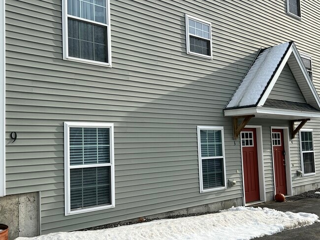 9 Main St, Unit Unit 3