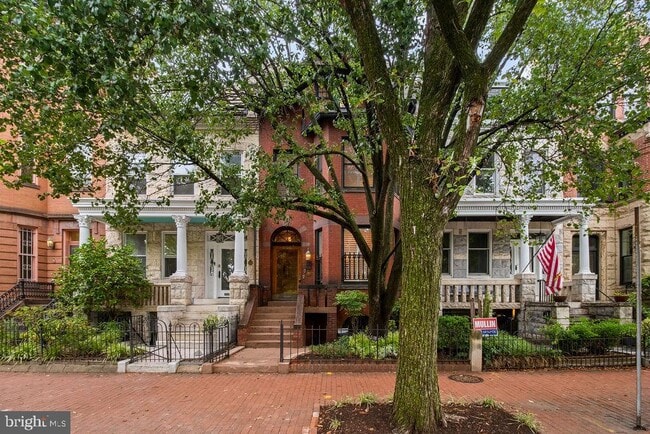 1120 East Capitol St NE in Washington, DC - Building Photo - Building Photo