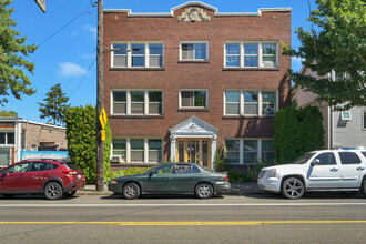 Phinney Apartments in Seattle, WA - Building Photo - Primary Photo