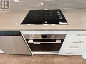 461 Green Rd in Hamilton, ON - Building Photo - Building Photo