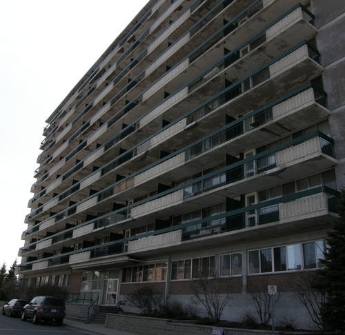 Dow's Lake Towers in Ottawa, ON - Building Photo - Building Photo