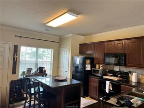 123 Forest Dr Loop in College Station, TX - Building Photo - Building Photo