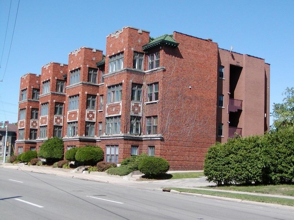 Windsor Apartments in Rockford, IL - Foto de edificio