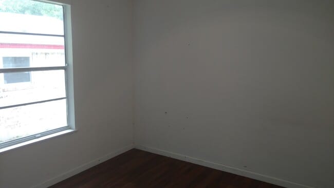 107 E Powell Ln in Austin, TX - Building Photo - Building Photo