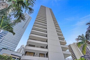 151 SE 15th Rd, Unit 502 in Miami, FL - Building Photo