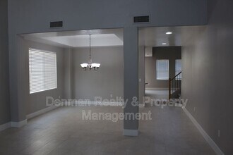 6815 S 41st Ln in Phoenix, AZ - Building Photo - Building Photo