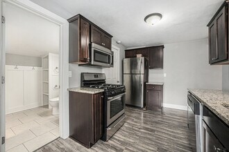 620 4th St NW in Grand Rapids, MI - Foto de edificio - Building Photo