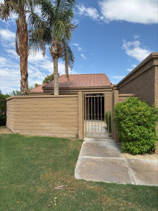 44299 Capri Ct in Palm Desert, CA - Building Photo
