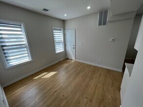 7 Transit St in Boston, MA - Building Photo - Building Photo