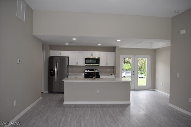 2121 Firebrand Rd in North Port, FL - Building Photo - Building Photo