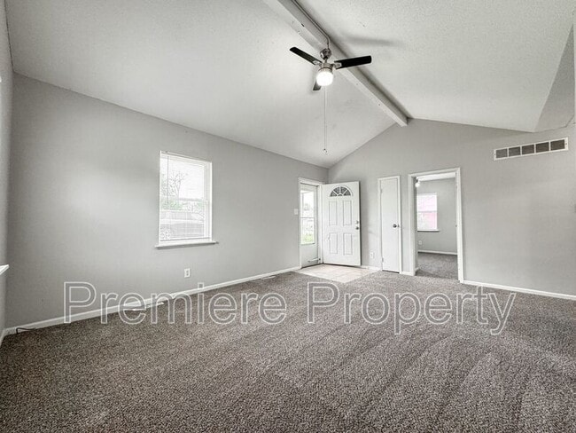 4311 N Spruce Ave in Kansas City, MO - Building Photo - Building Photo