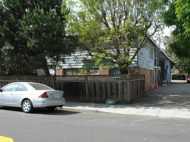 361 N Claremont St in San Mateo, CA - Building Photo - Building Photo