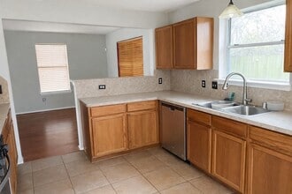 5935 Sattler Park Dr in Houston, TX - Building Photo - Building Photo