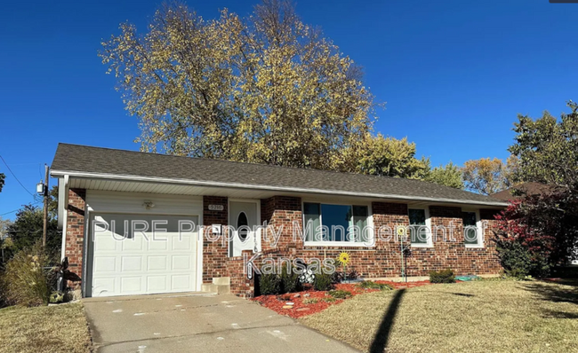 5216 SW 33rd St in Topeka, KS - Building Photo - Building Photo