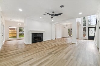 14710 James River Ln in Houston, TX - Building Photo - Building Photo