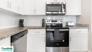 3060 Southcreek Blvd in Orlando, FL - Building Photo - Building Photo