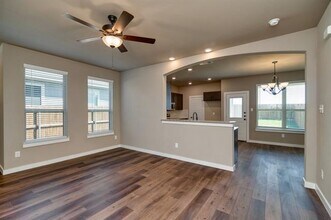 720 Harvest Moon Dr in Venus, TX - Building Photo - Building Photo