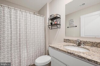 171 Centergate Dr in Charles Town, WV - Building Photo - Building Photo