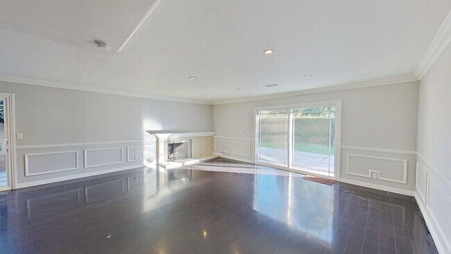 915 Presidio Dr in Costa Mesa, CA - Building Photo - Building Photo