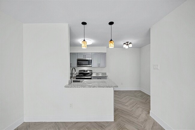 8801 Hammerly Blvd in Houston, TX - Building Photo - Building Photo