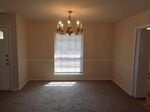 6611 Grove Field Ln in Houston, TX - Building Photo - Building Photo