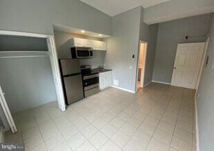 1304 S 9th St in Philadelphia, PA - Building Photo - Building Photo