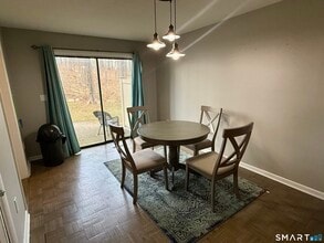 527 Hilliard St in Manchester, CT - Building Photo - Building Photo