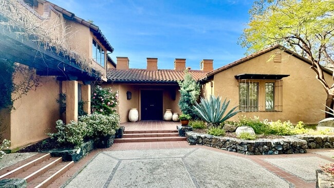 18700 Serramonte Dr in Los Gatos, CA - Building Photo - Building Photo