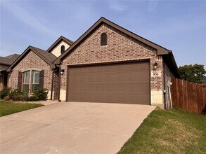 836 Long Iron Dr in Fort Worth, TX - Building Photo - Building Photo