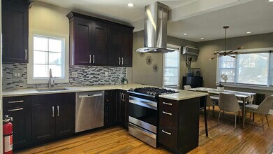 55 Lakeview St in River Edge, NJ - Building Photo - Building Photo