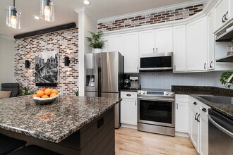 224 S Laurens St in Greenville, SC - Building Photo - Building Photo