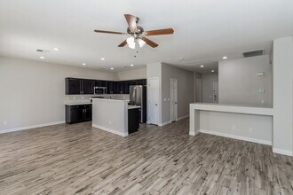 5402 Royal Yacht Way in North Las Vegas, NV - Building Photo - Building Photo