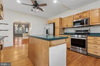 441 Roxborough Ave in Philadelphia, PA - Building Photo - Building Photo