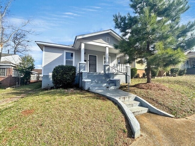 property at 1711 Center Way S