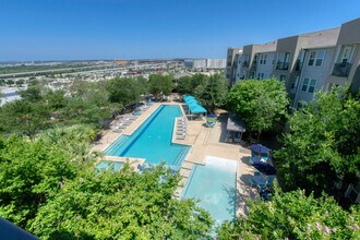 Ventura Ridge in San Antonio, TX - Building Photo - Building Photo