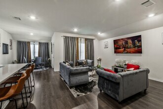 15121 Ace Dr in Dallas, TX - Building Photo - Building Photo