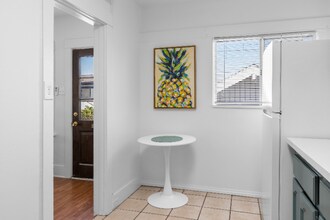 1541 Linden Ave in Long Beach, CA - Foto de edificio - Building Photo