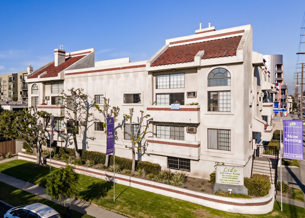 Lido Apartments - 3462 Mentone Ave in Los Angeles, CA - Foto de edificio