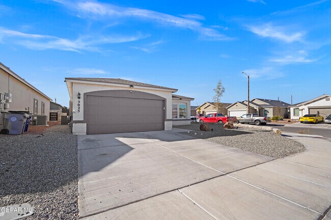 5025 Marcella Santillana in El Paso, TX - Building Photo - Building Photo