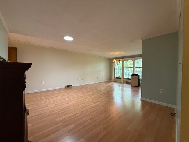 56 Wedgewood Dr in Naugatuck, CT - Building Photo - Building Photo