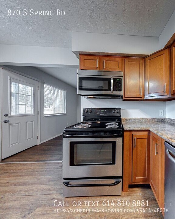 870 S Spring Rd in Westerville, OH - Building Photo