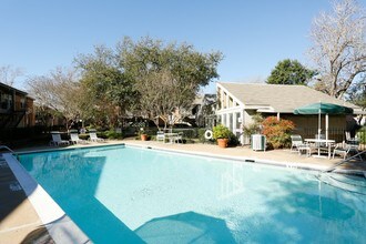 Arbors at Town Square in Pasadena, TX - Building Photo - Building Photo