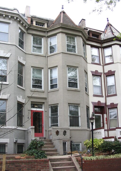 Exquisite Apartment next to the Supreme Court in Washington, DC - Building Photo