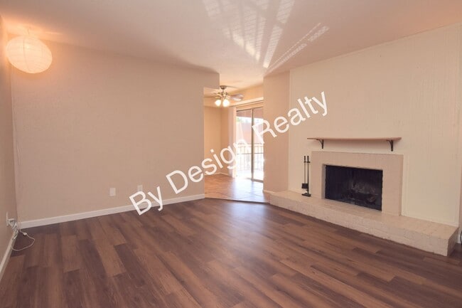 1620 N Wilmot Rd in Tucson, AZ - Foto de edificio - Building Photo